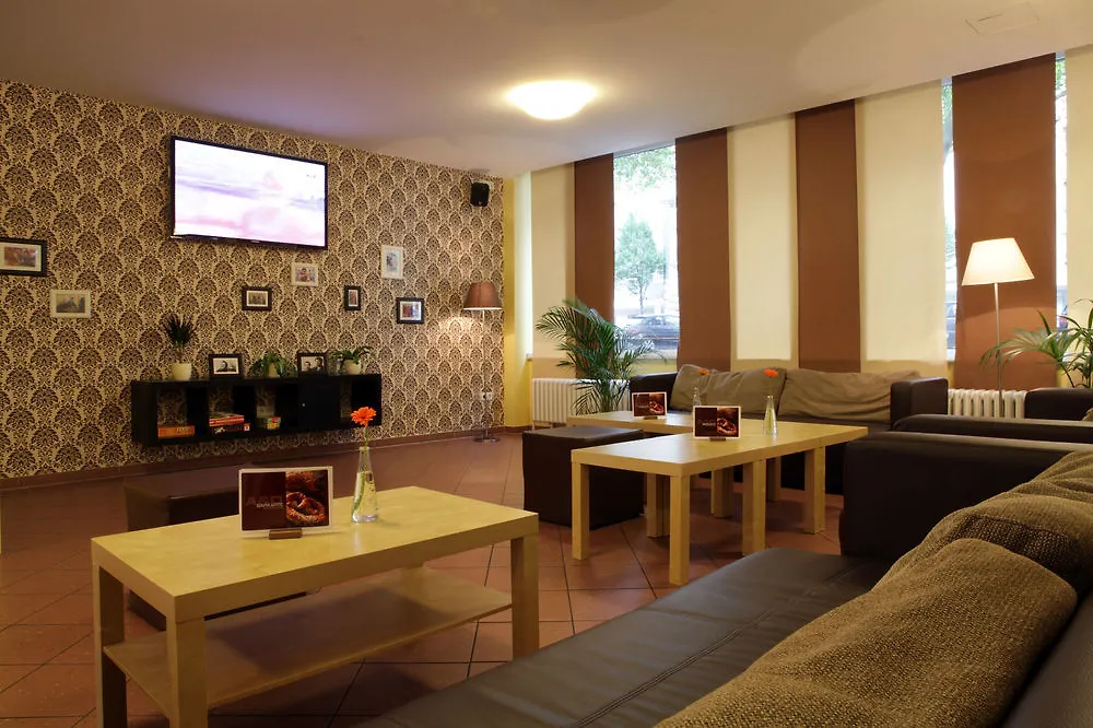 A&O Duesseldorf Hauptbahnhof Hotel 2*, Dusseldorf