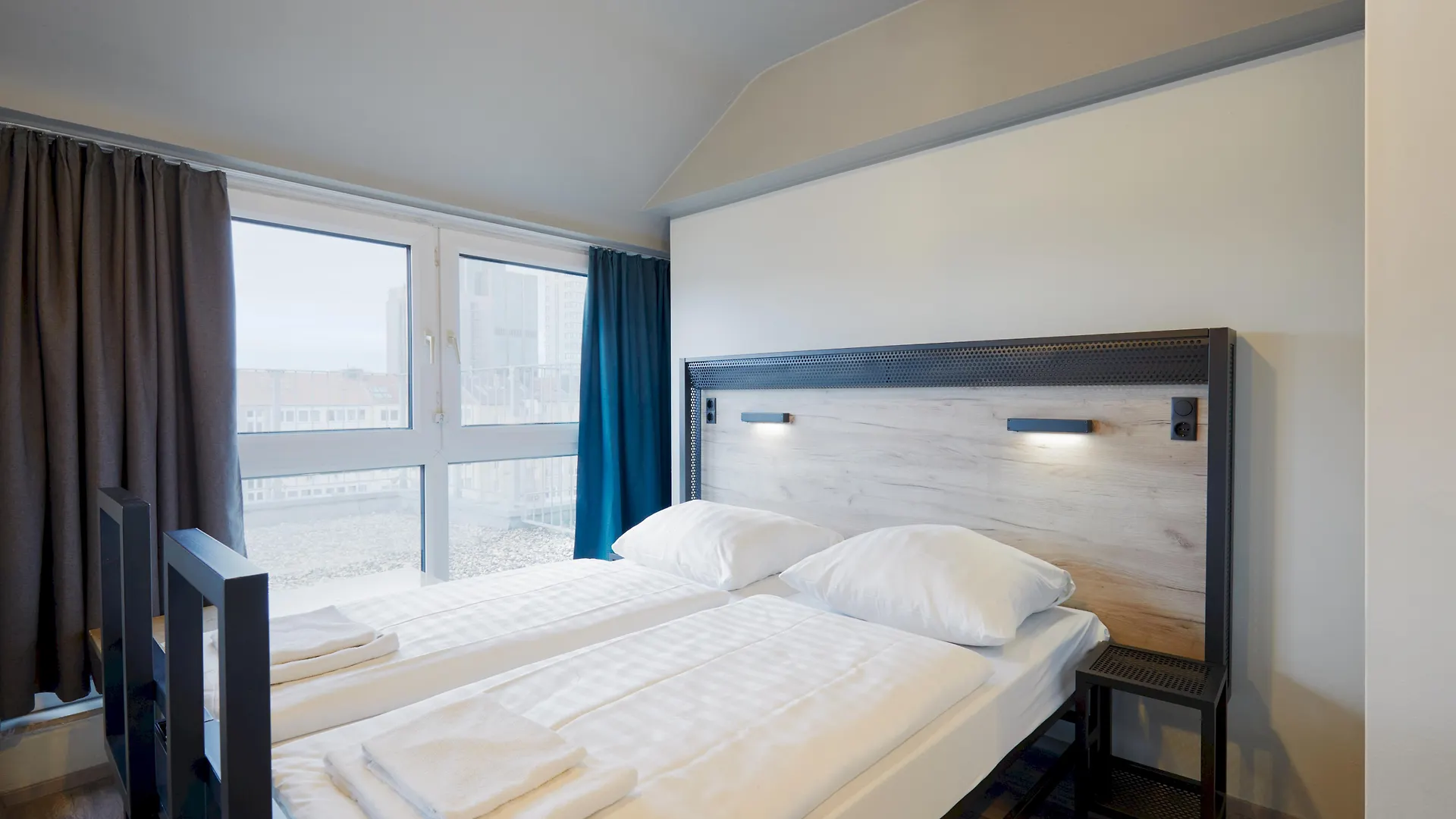 A&O Duesseldorf Hauptbahnhof Hotel 2*, Dusseldorf Germany