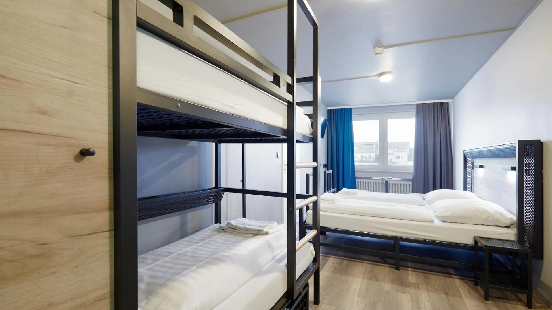 A&O Duesseldorf Hauptbahnhof Hotel 2*, Düsseldorf